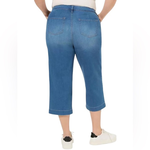 NEW Torrid Crop Wide Leg Lightweight Vintage High Rise Jeans Plus Size 20 Button - Picture 2 of 10